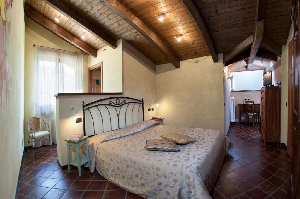Trattoria Del Bivio Pension Cerretto Langhe Kamer foto