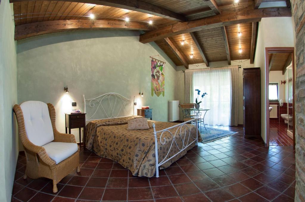 Trattoria Del Bivio Pension Cerretto Langhe Kamer foto