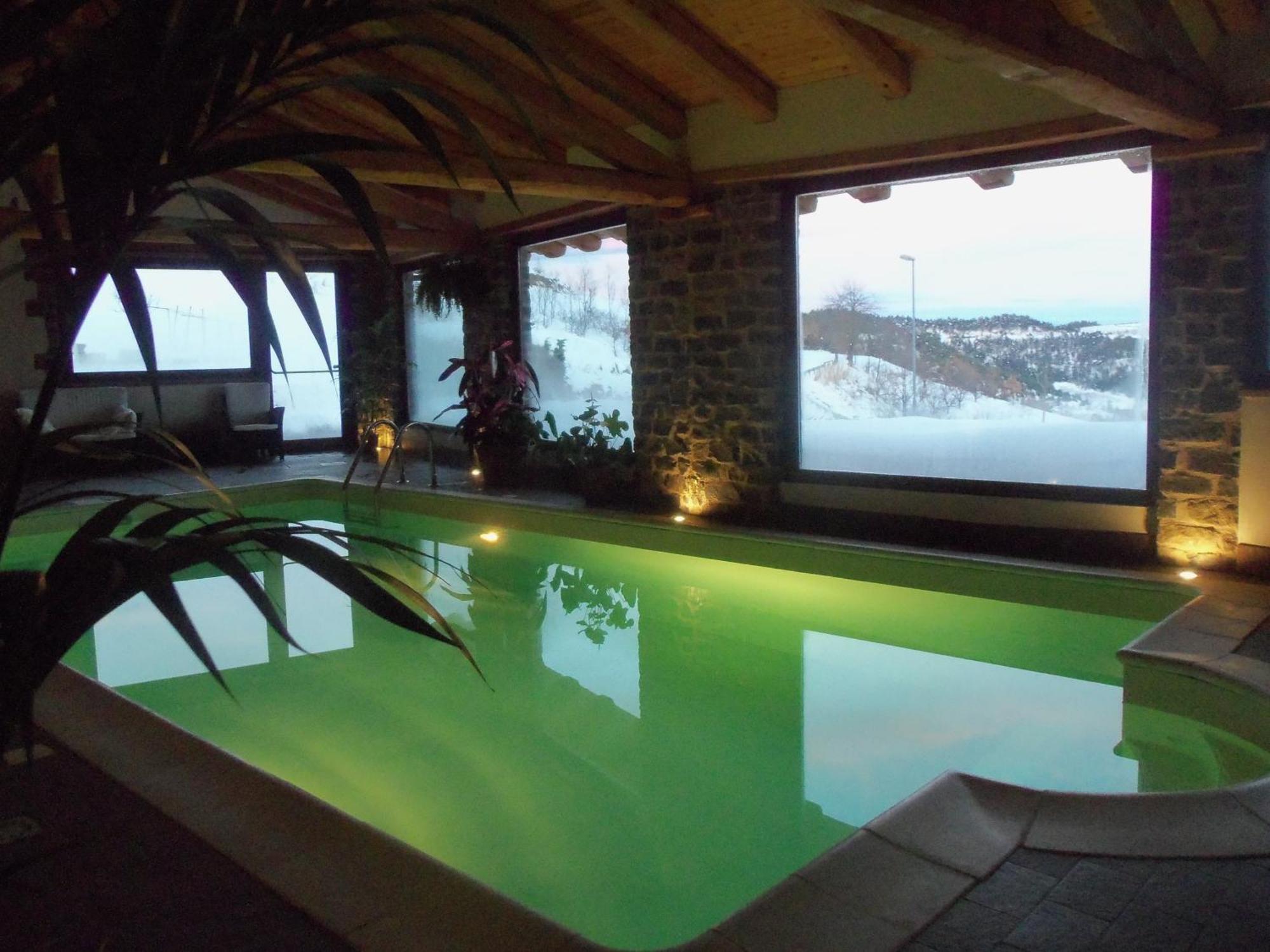 Trattoria Del Bivio Pension Cerretto Langhe Buitenkant foto