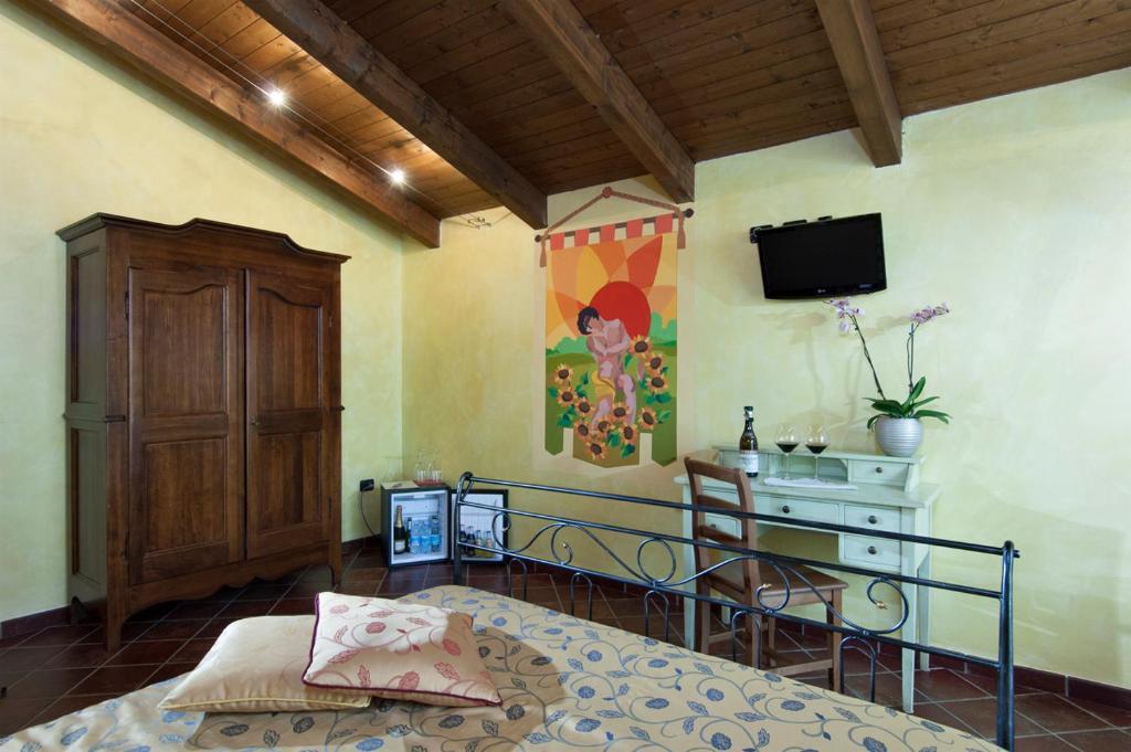 Trattoria Del Bivio Pension Cerretto Langhe Buitenkant foto